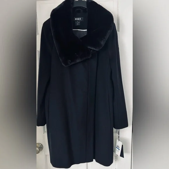 DKNY NWT Rare Black Wool-Blend Dress Coat w/ Plush Faux Fur Collar – XL - Picture 4 of 6